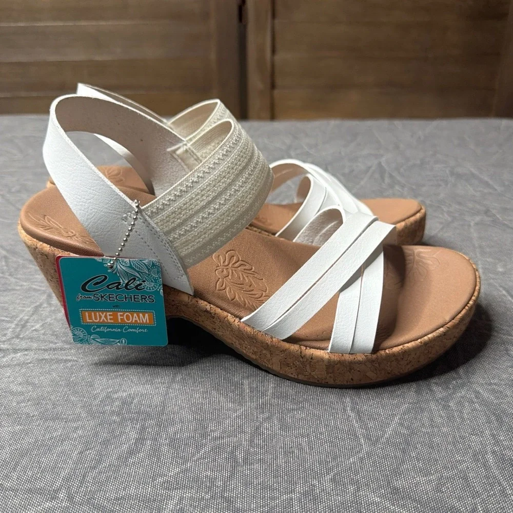 Skechers Sandals Womens 8.5 Cali Beverlee Tiger Posse White Wide Wedge NEW